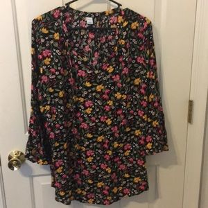 Women’s floral top